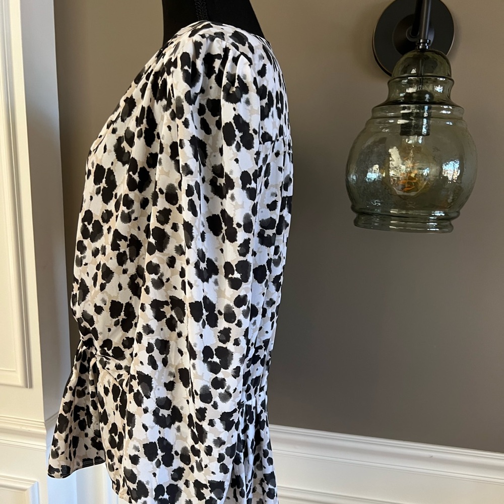 Cabi Rosette Blouse size Large